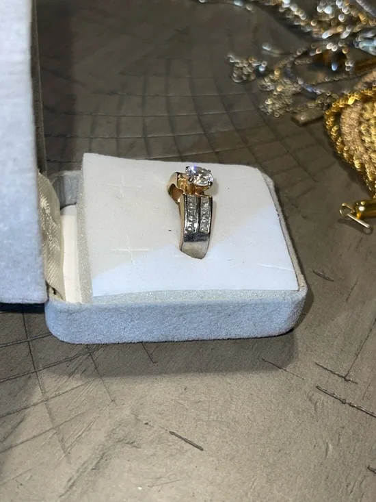 1 ring - Picture 2 of 2